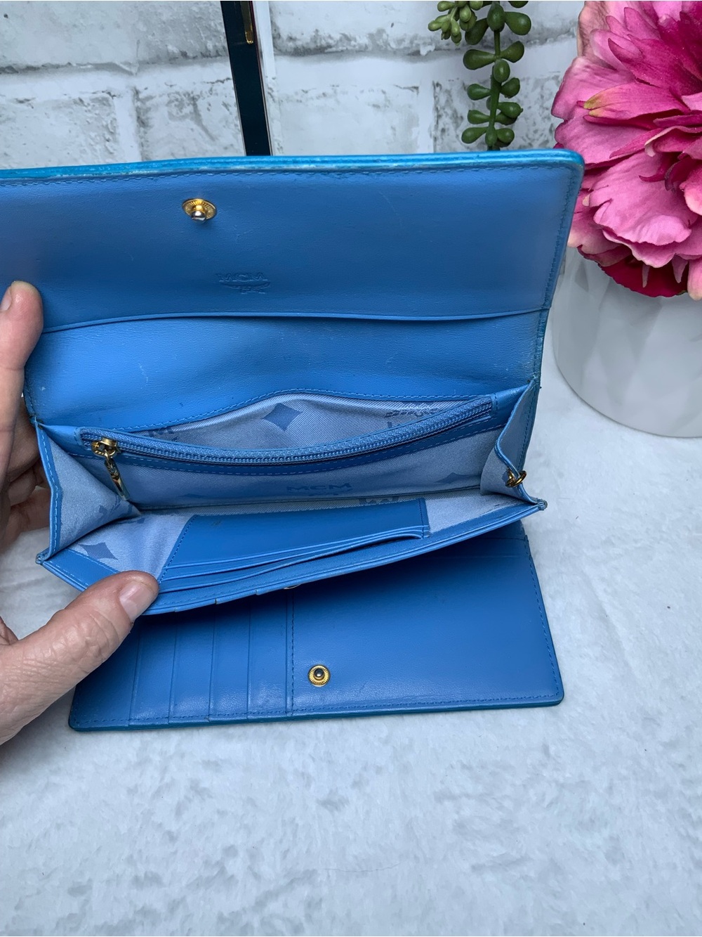 MCM Blue Leather Wallet with Gold Logo Plaque and Studs - Picture 4 of 6